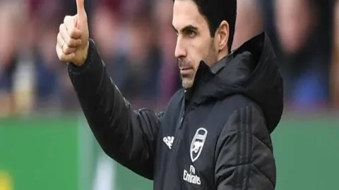 弗里克带队连续不败21场创队史新纪录，恩里克39场不败榜首地位稳固