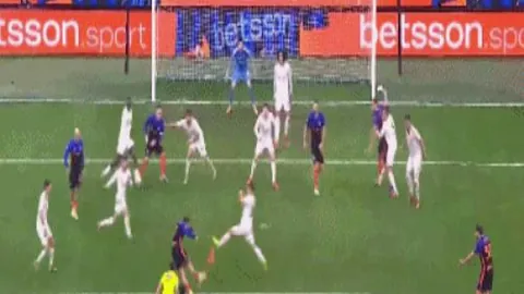 巴特勒：自诩“威震天”，球权在手总能化险为夷。